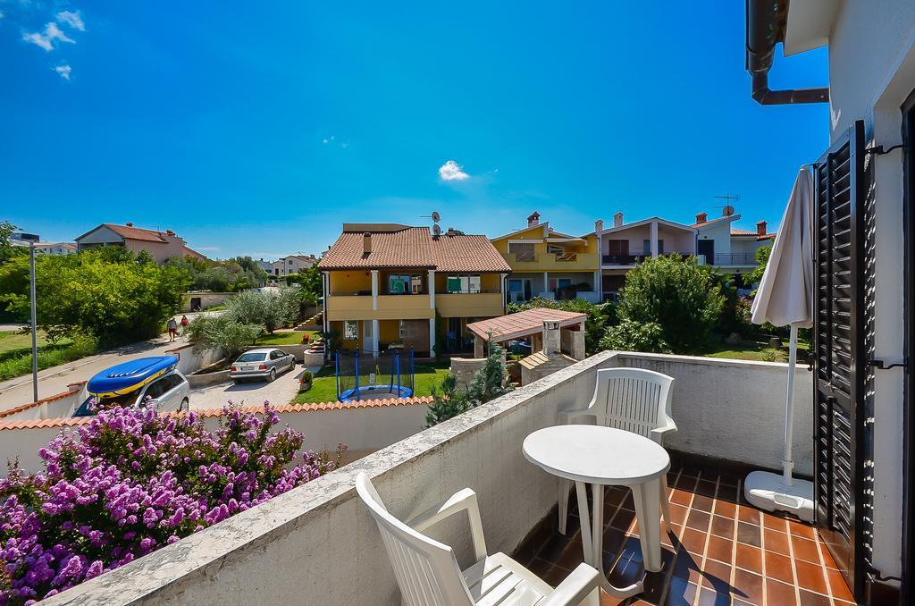 Apartments Dragica Štinjan Eksteriør bilde