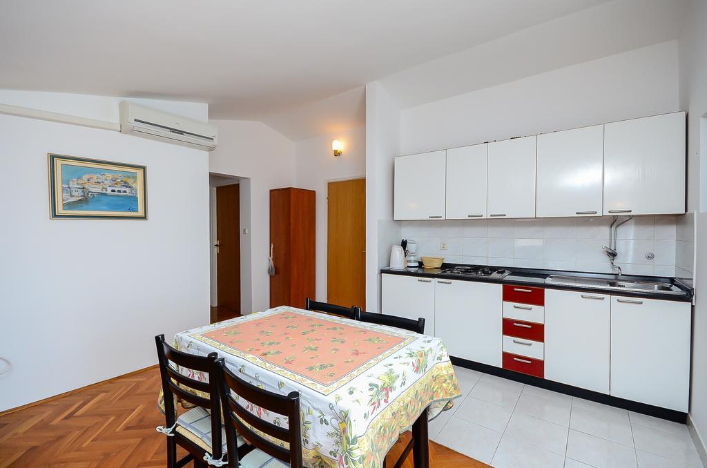 Apartments Dragica Štinjan Eksteriør bilde
