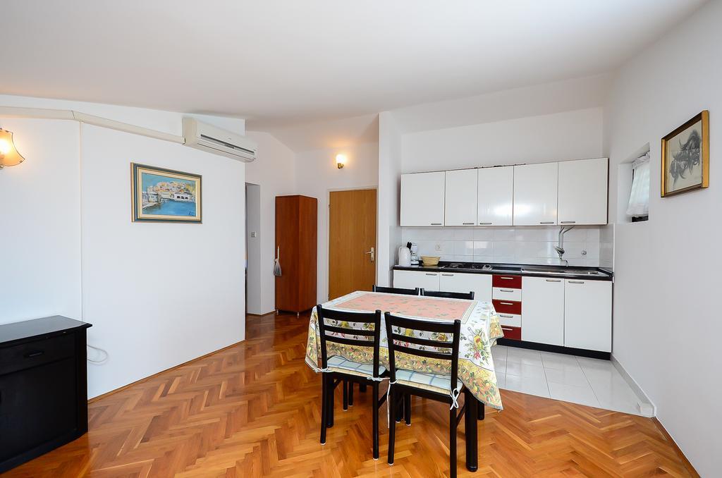 Apartments Dragica Štinjan Eksteriør bilde