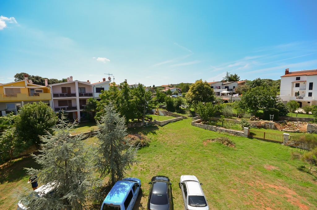 Apartments Dragica Štinjan Eksteriør bilde