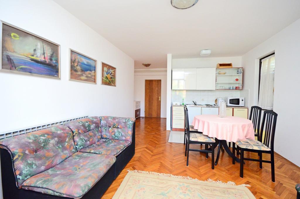 Apartments Dragica Štinjan Eksteriør bilde